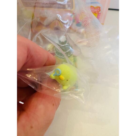 Re-ment Sumikko Gurashi WakuWaku! Tokimeki! Candy House Penguin? & Tapioca - Picture 3 of 3